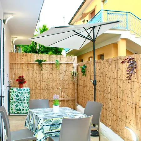 Sea Garden Holiday home *